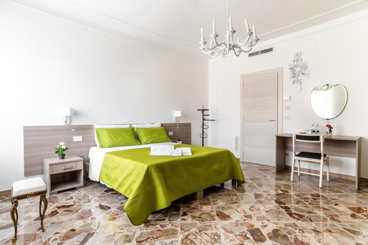 Le Calette Rooms - Puglia Mia Apartments Monopoli Buitenkant foto
