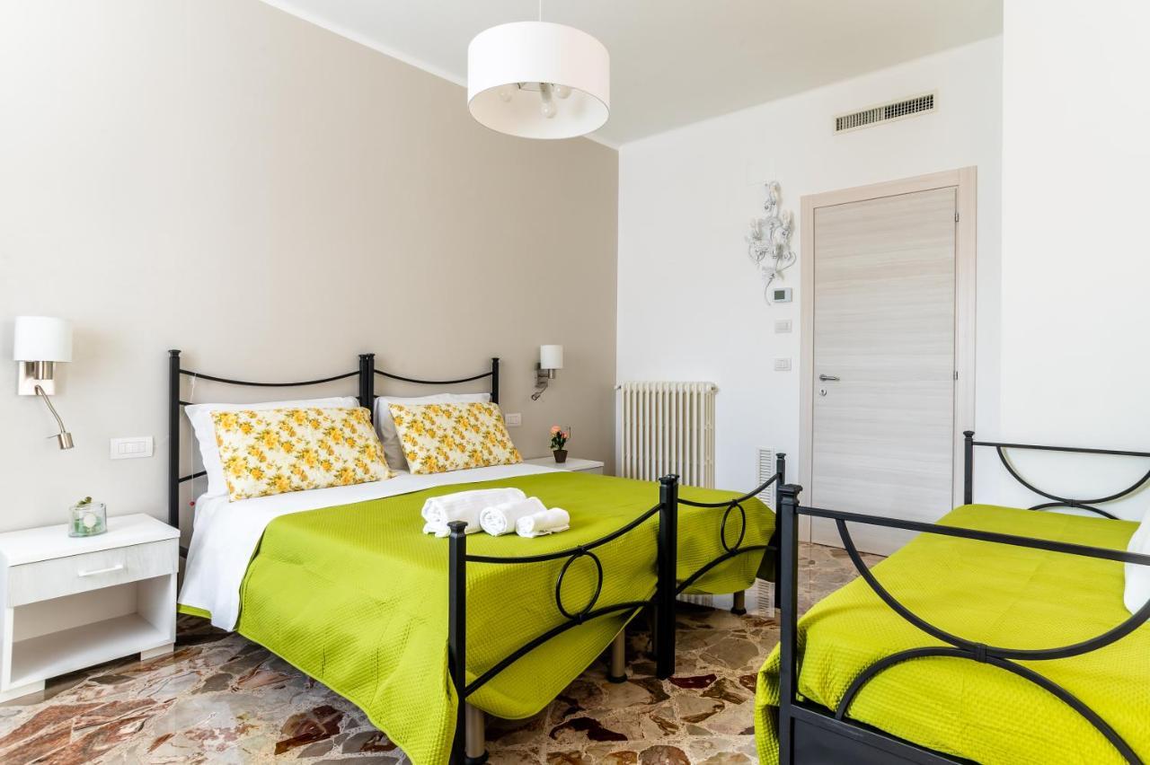 Le Calette Rooms - Puglia Mia Apartments Monopoli Buitenkant foto