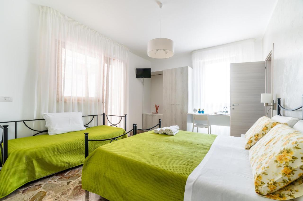 Le Calette Rooms - Puglia Mia Apartments Monopoli Buitenkant foto